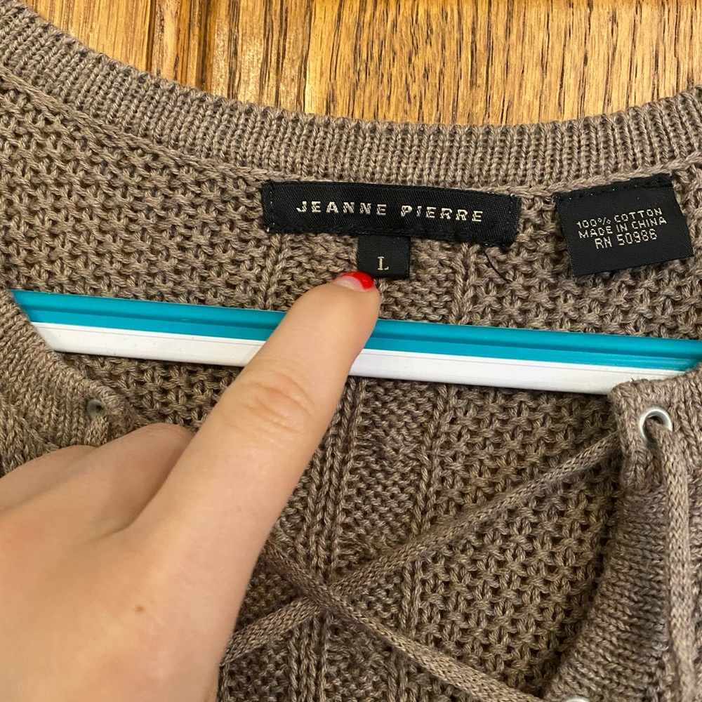Sweater - Picture 2 of 3